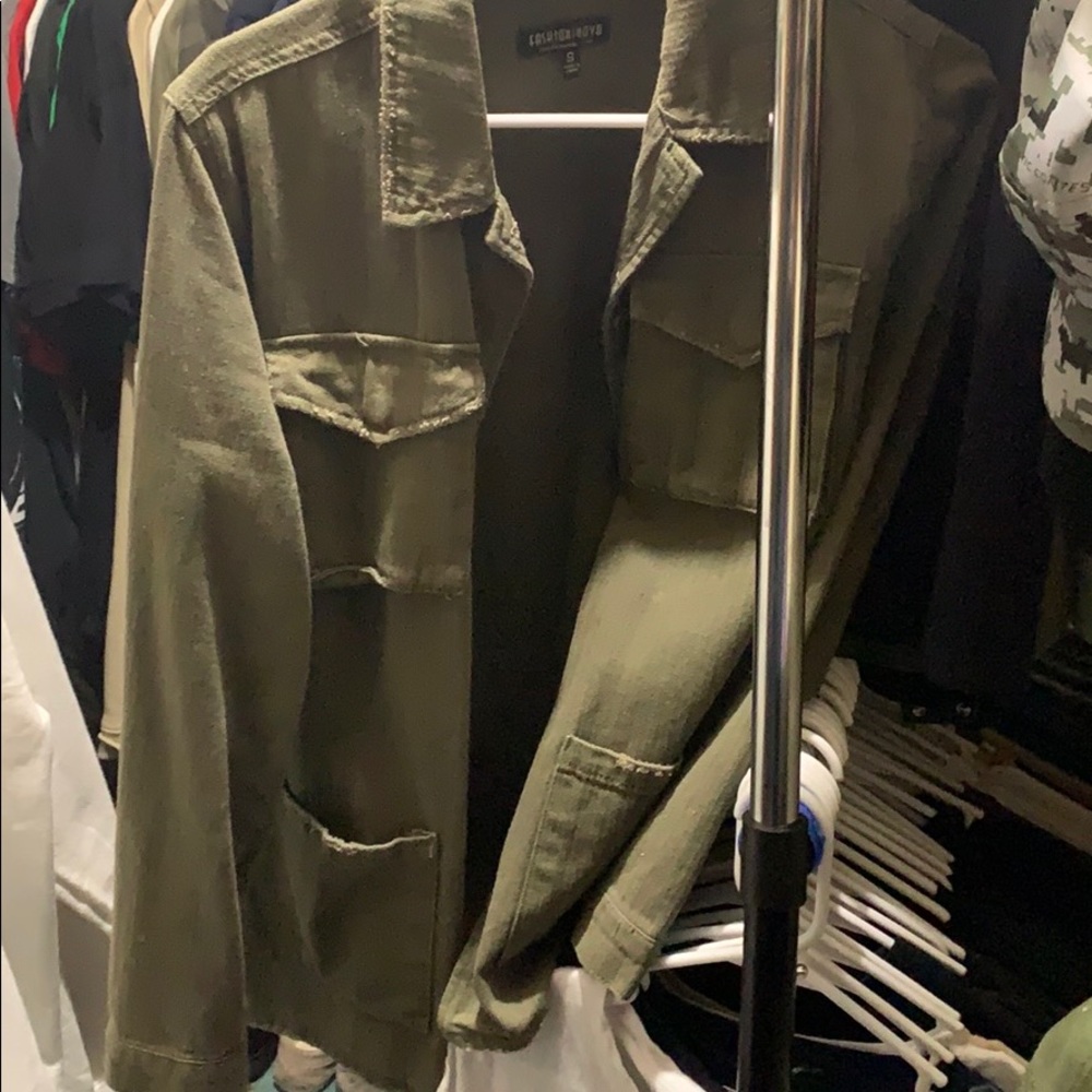 Army green jacket from fashion nova. Never worn,